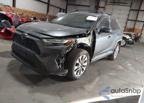 2022 Toyota Rav4 Xle Premium z USA, uszkodzony, nr VIN 2T3A1RFVXNC269653